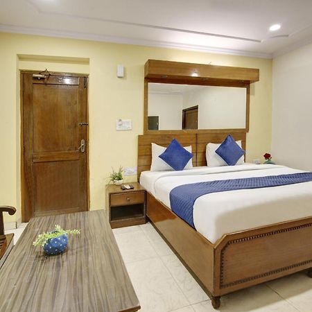Hotel The Eden Park Noida Exteriér fotografie