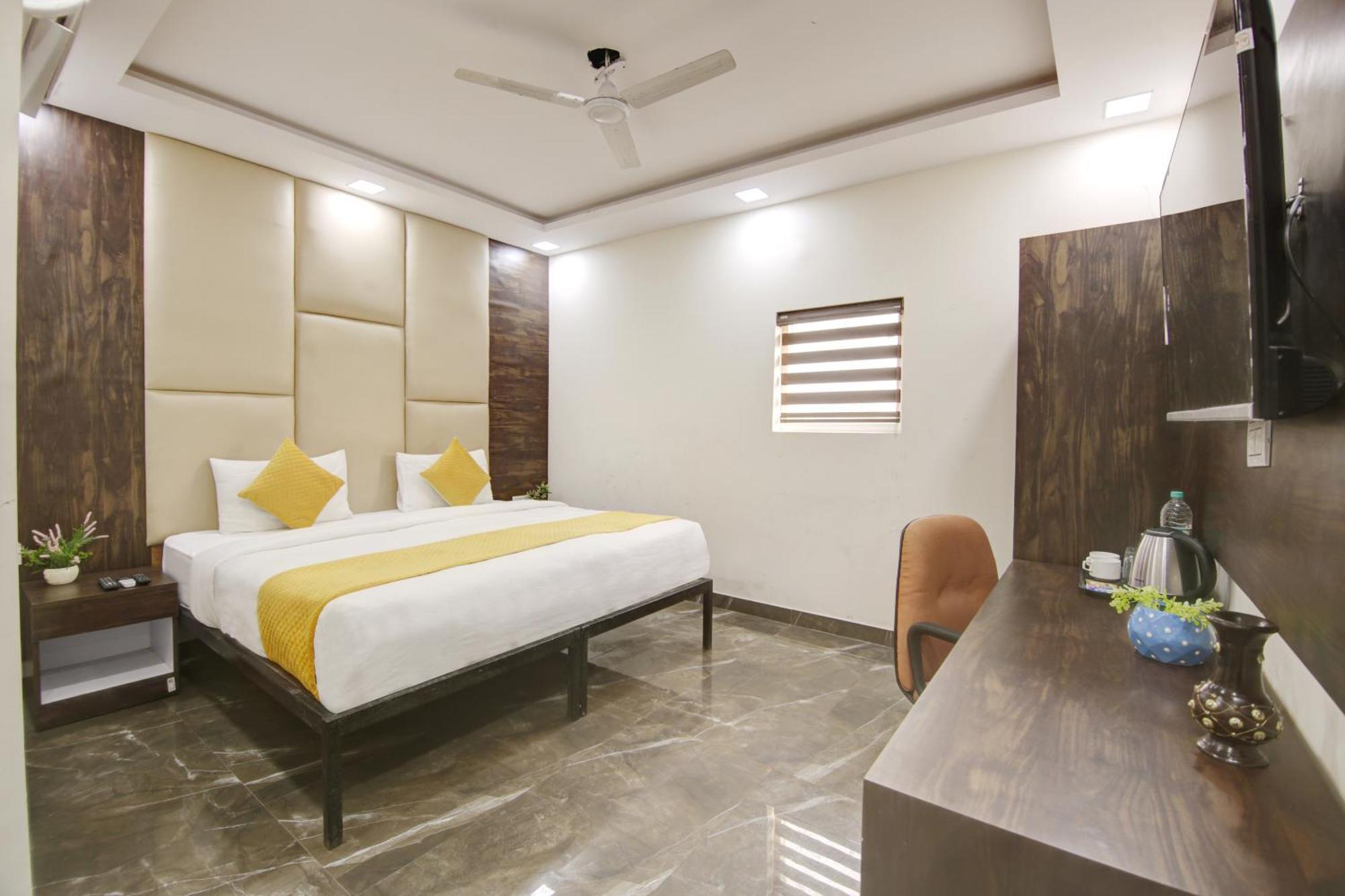 Hotel The Eden Park Noida Exteriér fotografie